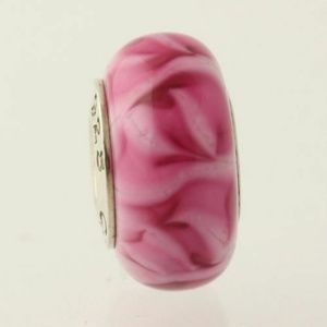 Chamilia bead